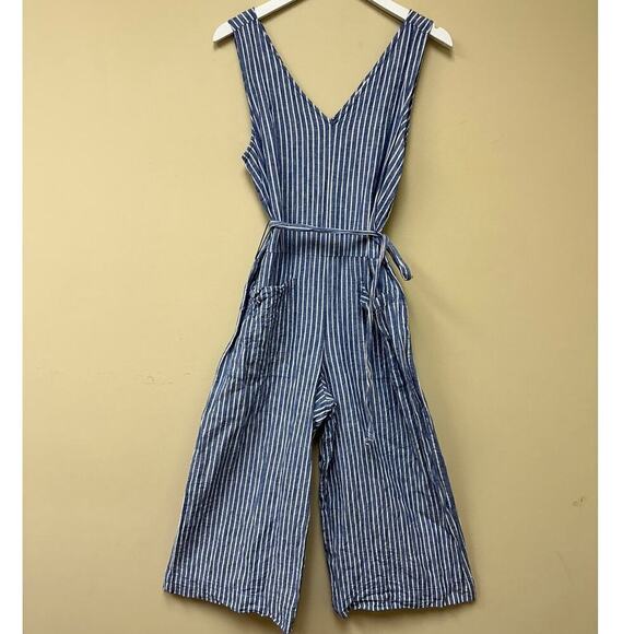 BeachLunchLounge Blue White Striped Linen Blend Cropped Wide Leg Jumpsuit Size M - Picture 2 of 15